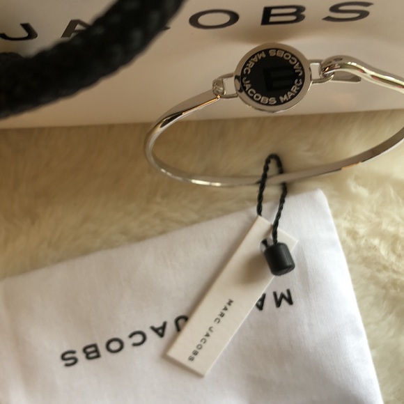 SOLD✅Mark Jacobs coin bracelet silver and black - Picture 4 of 9